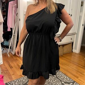 One shoulder ruffle dress